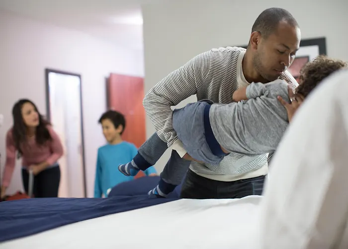 Holiday Inn Express Victoria By IhgHotel Londra